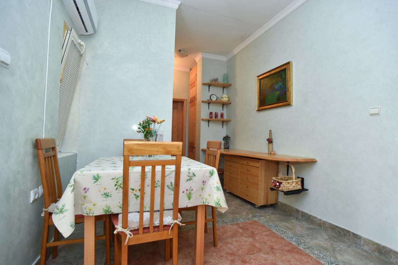 Comfort Inn Old Town Будва Екстер'єр фото