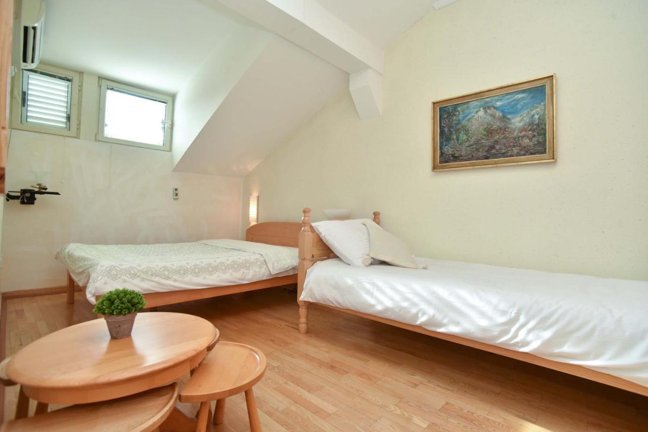 Comfort Inn Old Town Будва Екстер'єр фото